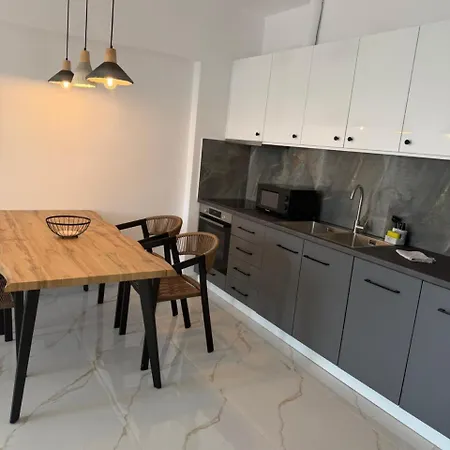 Apartament Ads With Perfect View *